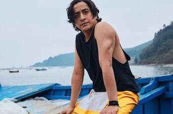 "Comprando comida para sirenas": Fernando Godoy compartió una tierna postal de su hija imitando a Josefina Montané