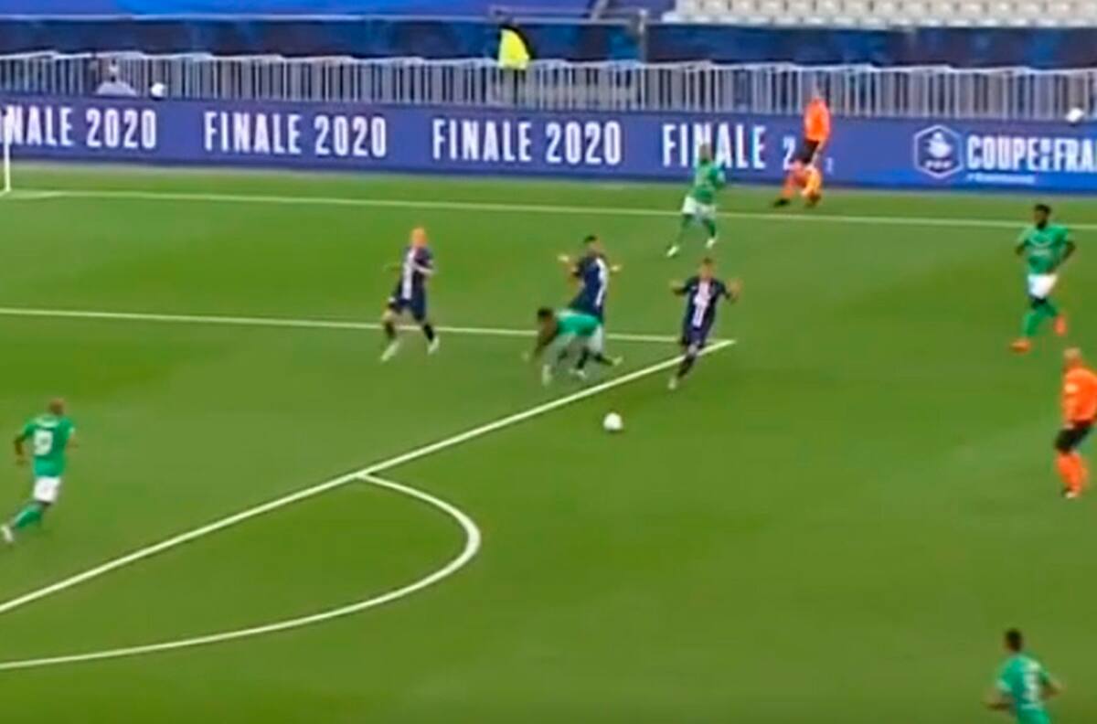 ¿No fue penal? Polémica en el último minuto de la final de la Copa de Francia