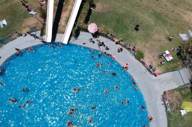 La Granja Educativa de Lonquén además cuenta con un gran balneario para refrescarse durante este verano.