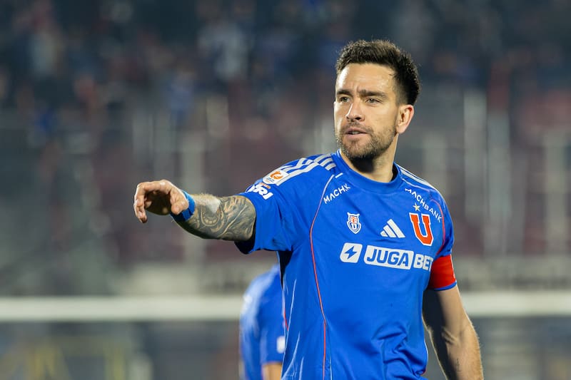 El defensor no estará en el partido ante Palestino. Foto: Felipe Escobedo