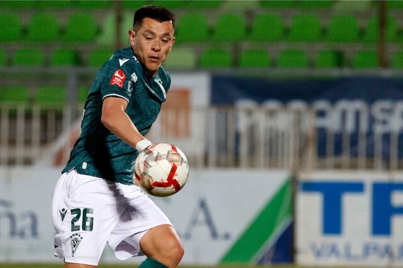 El delantero en su último paso por Santiago Wanderers. Foto: Agencia Aton.
