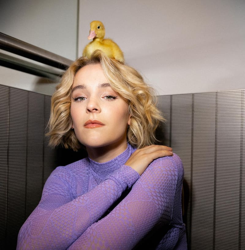 es Louise Basteryns en "Mar de Fondo"