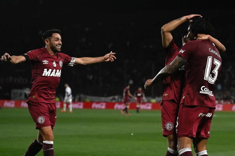 llega encendido a la llave con la U. Foto: Instagram Lanús.