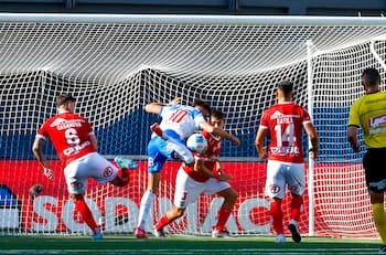 La infantil reacción de Diego Valencia que le costó la roja directa: se perderá el partido con Colo Colo
