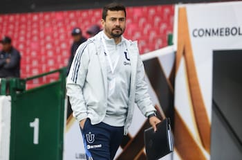 Nuevo rumbo en la U: Las Leonas presentan a su nuevo director técnico tras la partida de Carlos Véliz
