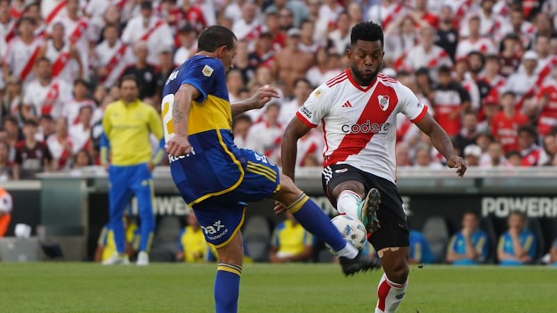 ¿Afectará al fútbol chileno? El sorpresivo cambio en el mercado de fichajes en Argentina