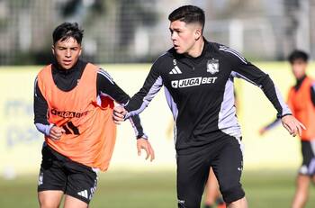 Tremendo papelón: Colo Colo perdió contra la Proyección y Almirón terminó furioso