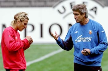 “Por algo está donde está”: Diego Forlán destacó el tremendo trabajo de Manuel Pellegrini en el Betis