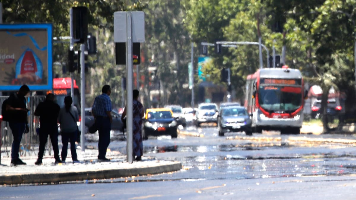 Incluyendo la RM: Alerta por máximas extremas de 37°C se extenderá hasta este lunes en cinco regiones del país