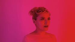 "Creo que mirando en retrospectiva me hacen más sentidos mis letras ahora": Natisú reflexiona sobre su nuevo disco, "Hay un Fuego"