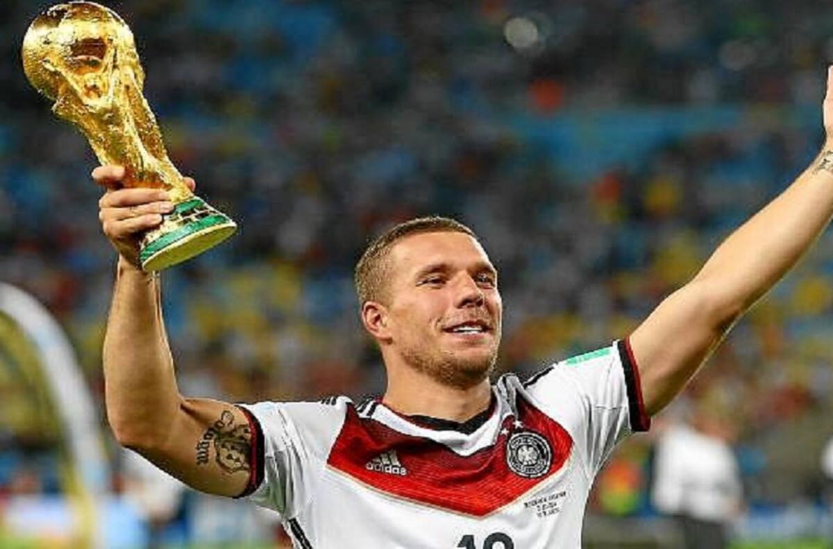Carlos Zambrano reveló que Lukas Podolski anhela jugar en Boca Juniors