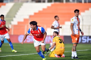 La UC deja atrás la derrota con Ñublense y revive en la Copa de la Liga con triunfo ante Cobresal