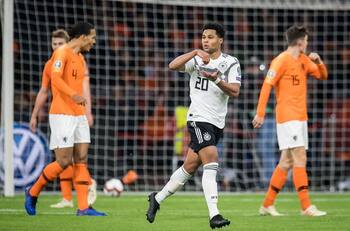 ¡Que crack! Serge Gnabry anotó un golazo para Alemania ante Holanda