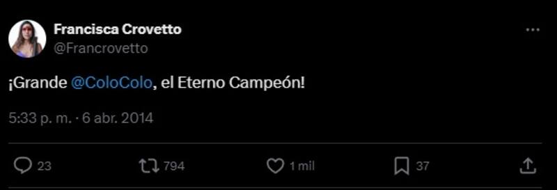 Francisca Crovetto mostrando su cariño hacia Colo Colo