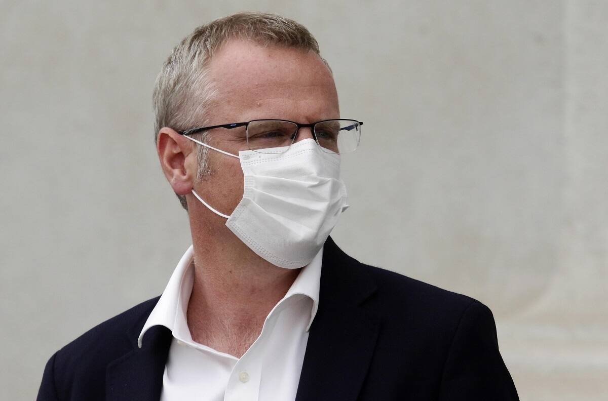 VIDEO | ¿Será Felipe Kast? Filtran supuestas imágenes del senador con una modelo trans