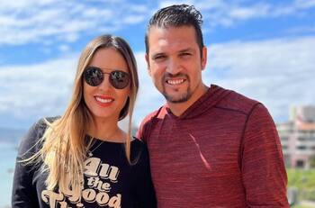 "Ha sido un largo y hermoso viaje juntos”: Maura Rivera y Mark González celebran con todo su aniversario de matrimonio