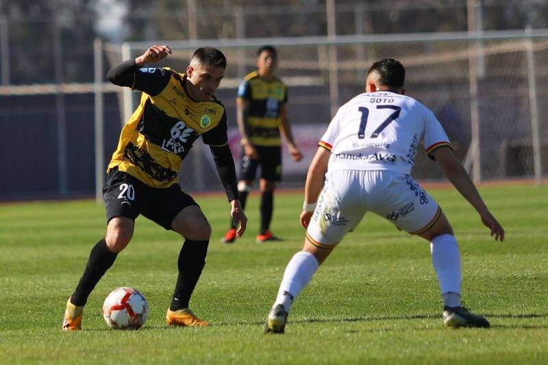 Lautaro de Buin vs Provincial Osorno, el partido en que se le salió la cadena a Carlos Encinas. Foto: Instagram Lautaro de Buin.