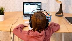 Becas TIC: Conoce quiénes reciben los computadores de Junaeb y cuándo se entregan