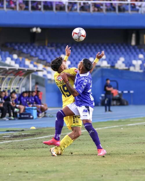 El clásico penquista será el último duelo que se disputará en el Estadio Ester Roa Rebolledo, que cerrará para reparar la cancha. Foto: Facebook Fútbol UdeC.