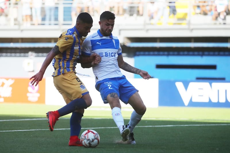 chocan hoy por el Campeonato Nacional. Foto: Agencia Aton.