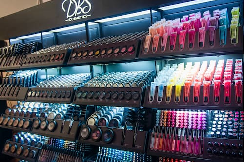 Popular empresa chilena de belleza confirma su llegada a este país de América Latina: abrirá 50 sucursales