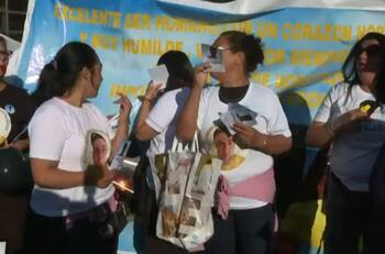 A menos de tres horas de su inicio: Se registran protestas afuera de la Gala del Festival de Viña del Mar