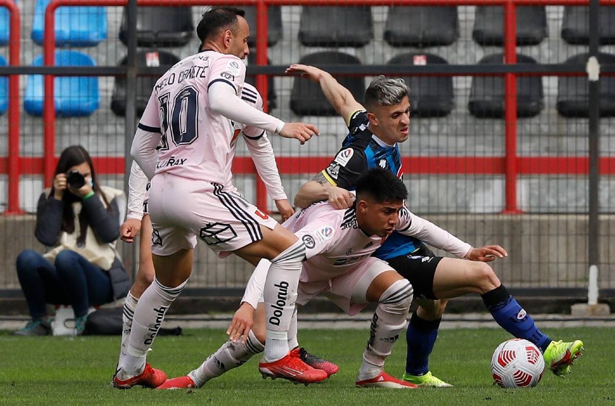 Hinchas de la U lamentaron la posible grave lesión de Sebastián Galani que lo sacó del partido con Huachipato