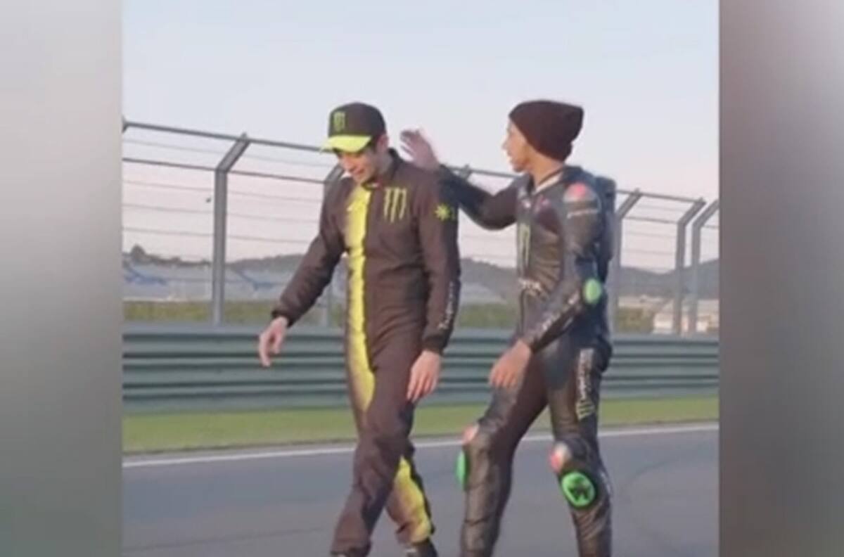 Hamilton y Rossi intercambiaron sus máquinas en un particular desafío