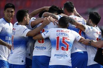 ¿Ansiosos? Hinchas de la UC son un atado de nervios a un día de su final ante Calera