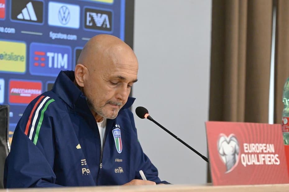 El DT dirige su último partido al mando de Italia.