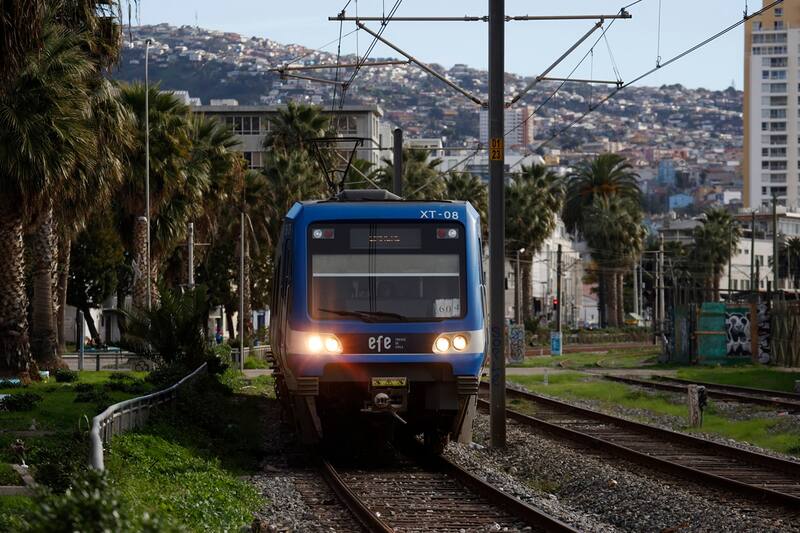 La empresa anunció un aumento en sus tarifas.