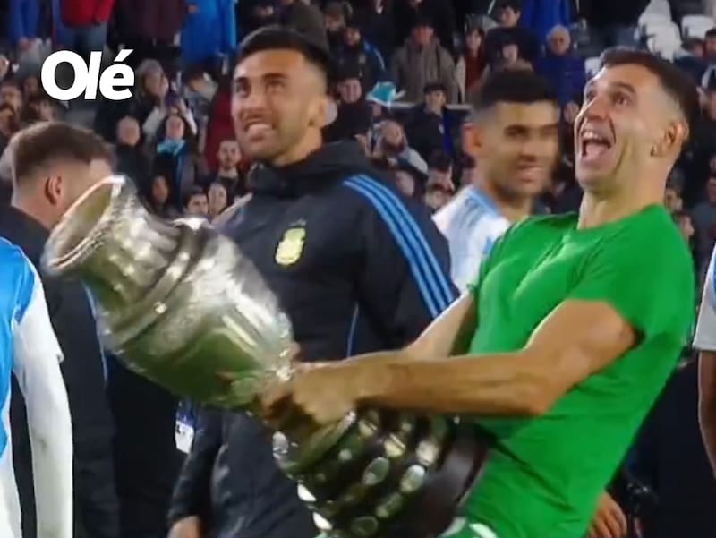 La vulgar celebración del Dibu Martínez.