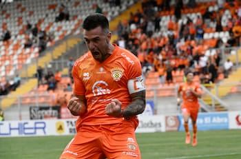 VIDEO | Captan impresionante fenómeno climático en debut de Cobreloa en Calama: hinchas quedaron impactados