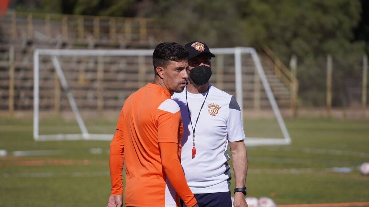 Los importantes cambios que prepara Héctor Almandoz en Cobreloa para su debut como DT