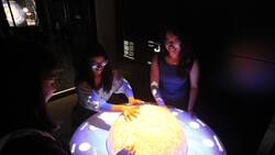 MIM celebra a las mujeres de la ciencia con entrada gratis: revisa cómo tenerlas y cuándo ir