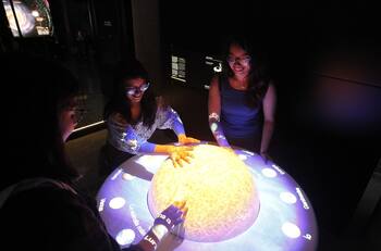 MIM celebra a las mujeres de la ciencia con entrada gratis: revisa cómo tenerlas y cuándo ir