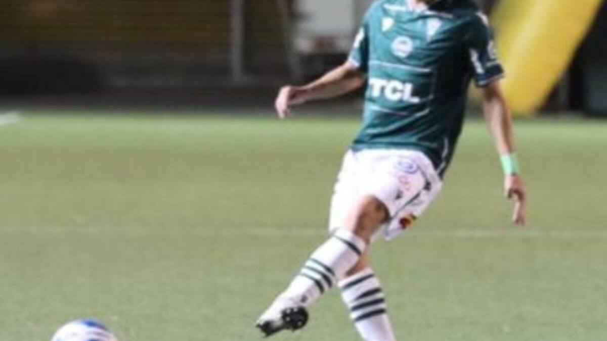 VIDEO | Hijo de Moisés Villarroel se descontroló al ser reemplazado antes de la media hora en Wanderers