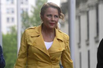 Alcaldesa Cathy Barriga publicó un video con un sentido saludo navideño a las familias