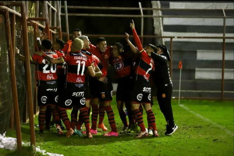 El cuadro sureño anuncia que irá por el fichaje de 3 jugadores.