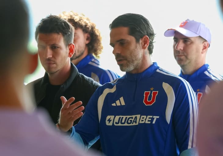 Lo que dejó la primera conferencia de Gago en la U: su charla con Leandro Fernández y la decisión sobre refuerzos