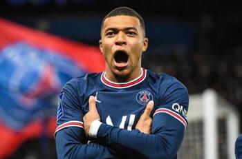 FOTO | El lienzo que los hinchas del PSG dedicaron a Kylian Mbappé: ¿Mensaje contra Lionel Messi?