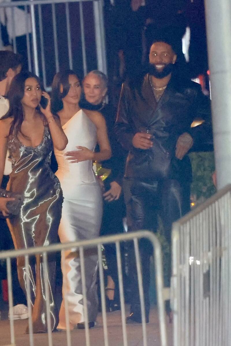 Kim Kardashian y Odell Beckham Jr. en la fiesta después de los Premios Oscar.