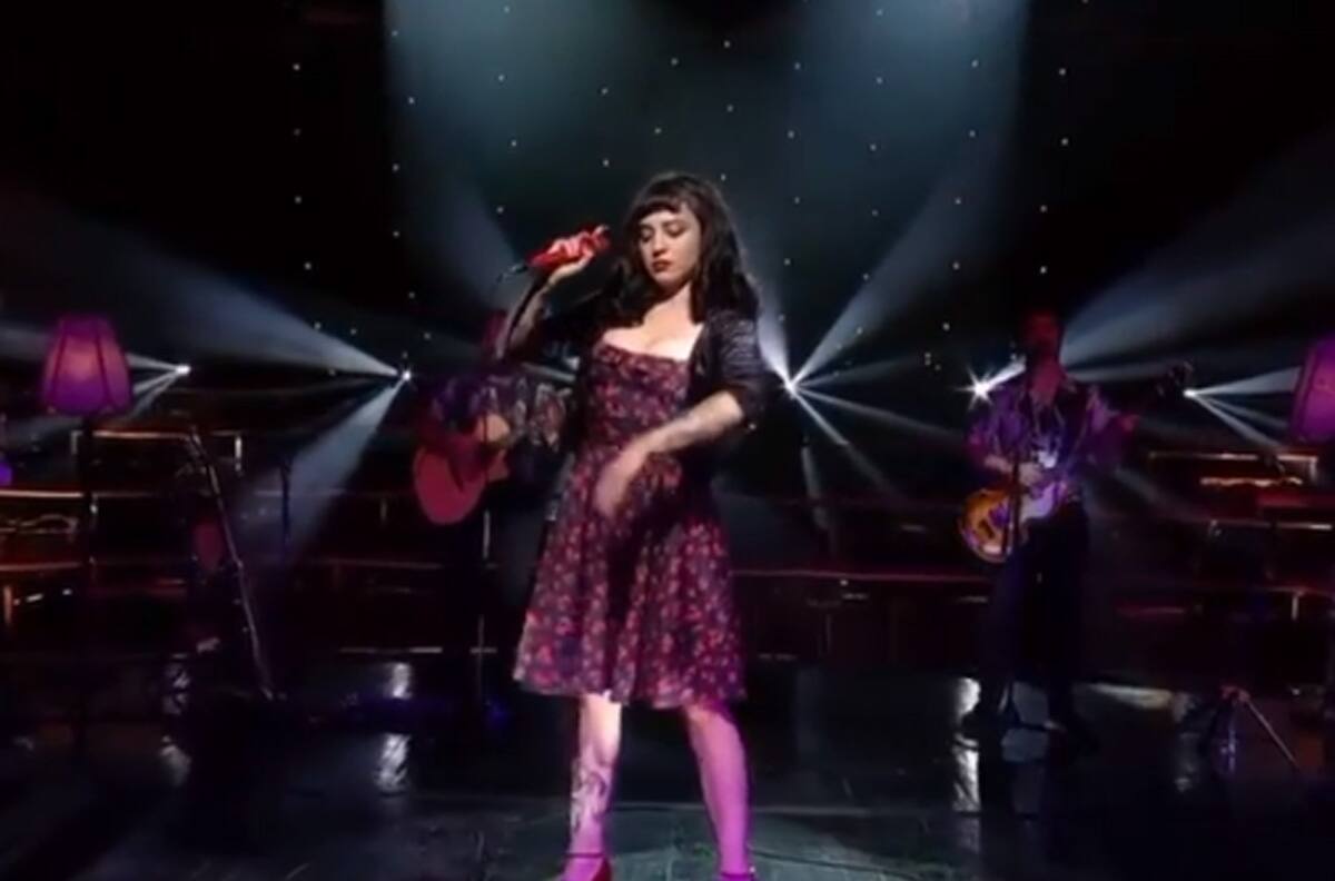 Mon Laferte presentará diariamente una canción de su concierto vía streaming en Youtube