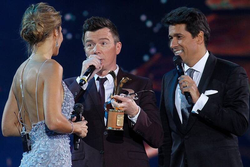 Viña del Mar, 26 febrero del 2016.
El cantante británico de música pop, Rick Astley, se presenta en la Quinta Vergara durante la cuarta noche de la versión 57 del Festival de la Canción de esta ciudad.
Luis Collao/AtonChile