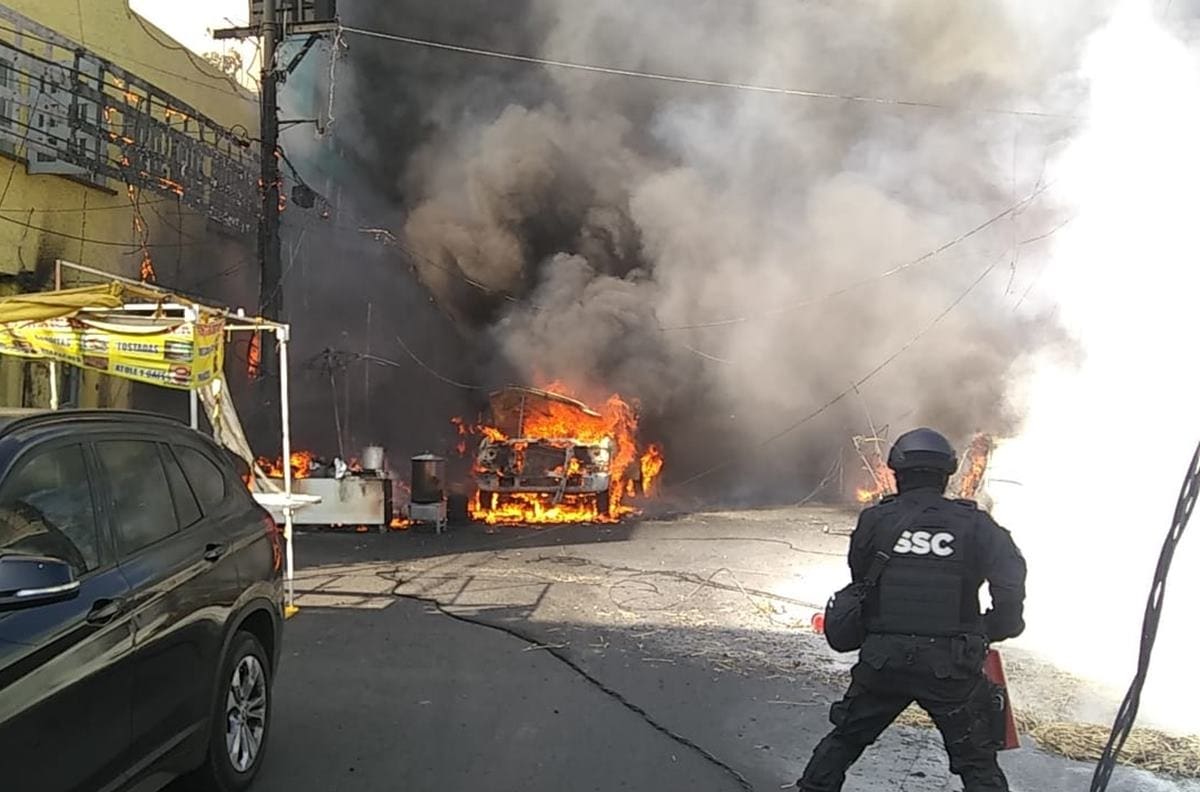 Explota un camión de gas en la Ciudad de México: evacuan a 600 personas