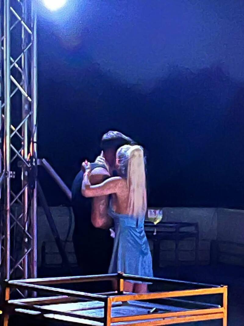 Los ex chicos reality captados muy cerca.