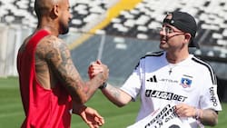 Hace dos años se lució en Chile con la camiseta de la U y ahora sorprendió usando la de Colo Colo