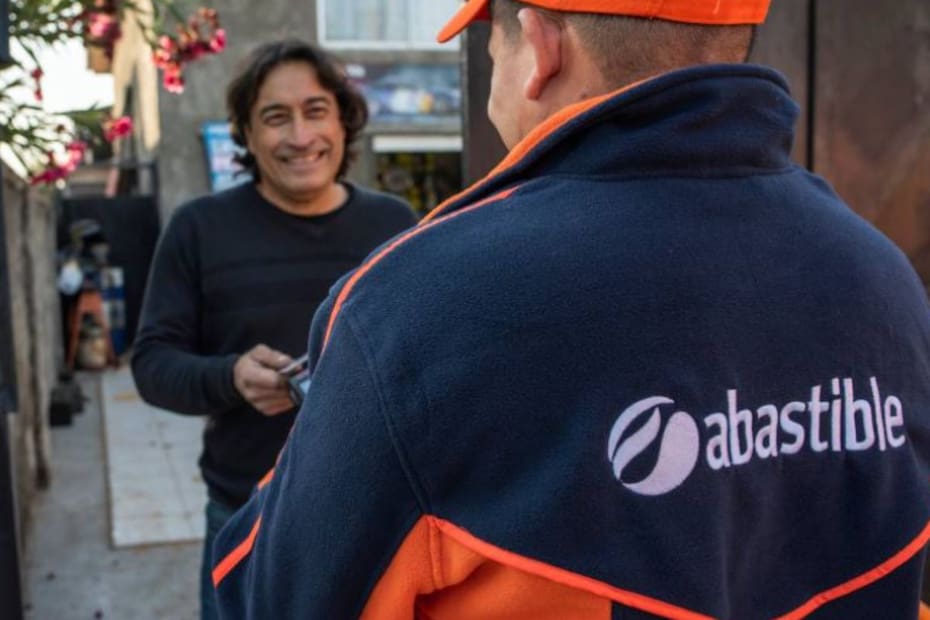 Pensionados reciben hasta $3.000 de descuento en compras de cilindros de gas licuado.
Créditos: Abastible.