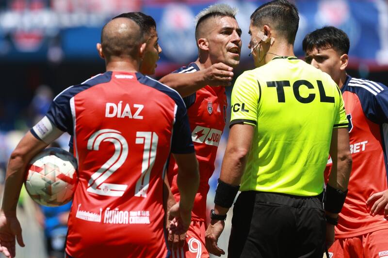 quedó suspendido para el duelo entre la U y Audax Italiano.