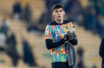 Vicente Reyes se gana todos los elogios de su nuevo DT pero igualmente podría partir